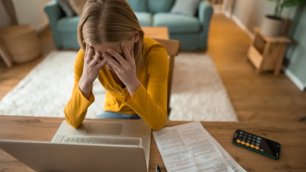 Business chiefs urge Labour to cut taxes as ministers launch £3,000 youth jobs scheme
