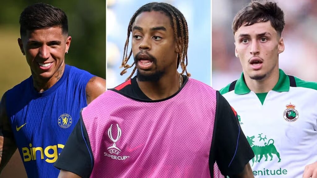 Transfer news LIVE: Chelsea set Enzo Fernandez 'deadline', Man Utd's £14m deal, Bradley Barcola hint
